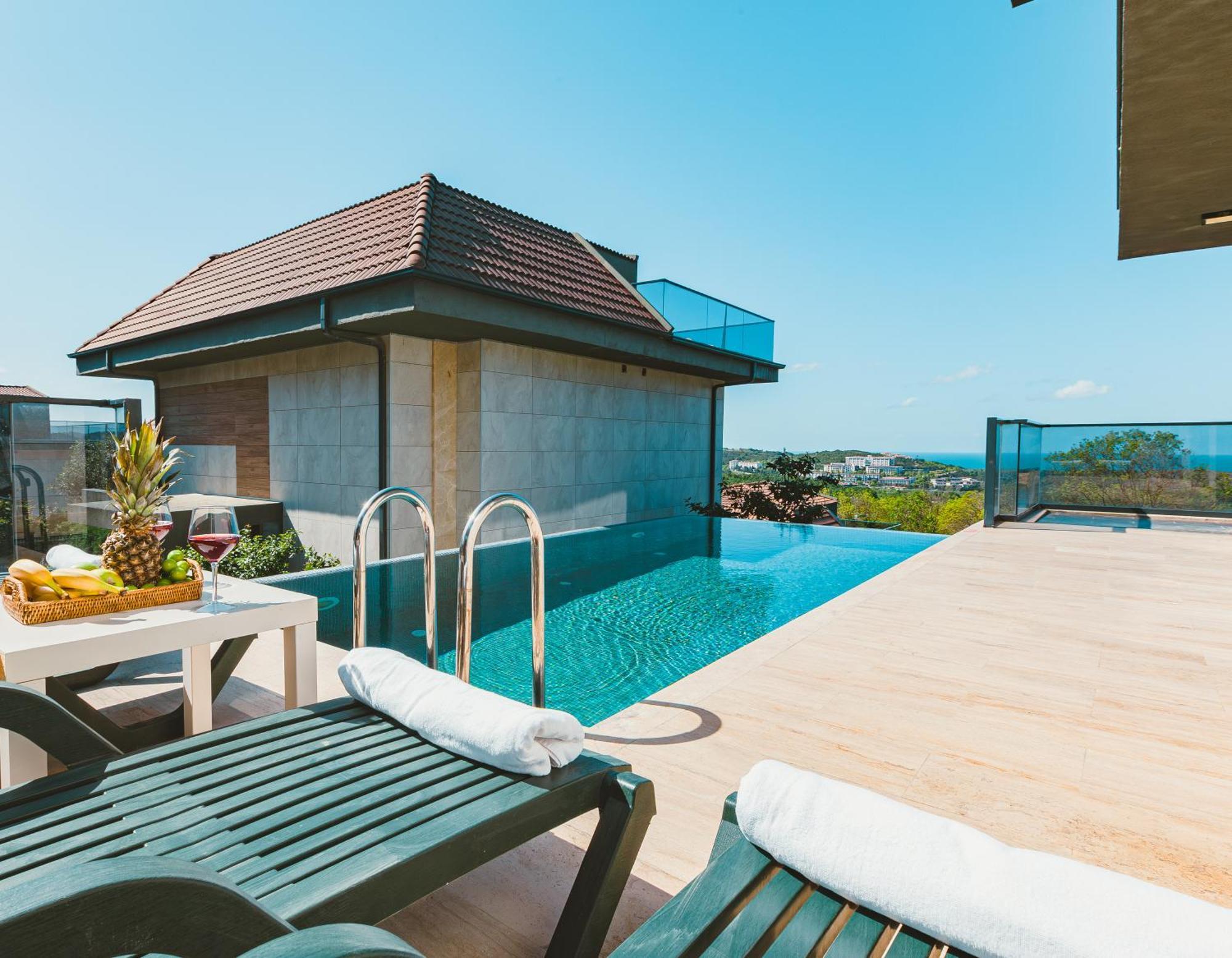 Villa Royal Blue - Luxury
