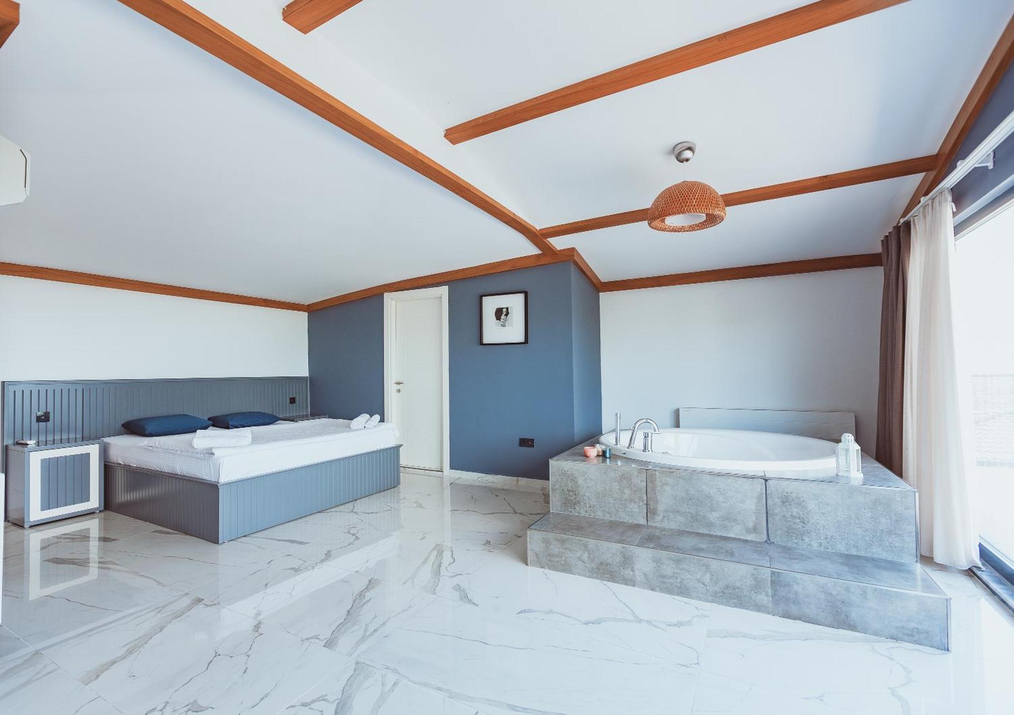 Royal Blue - Luxury *