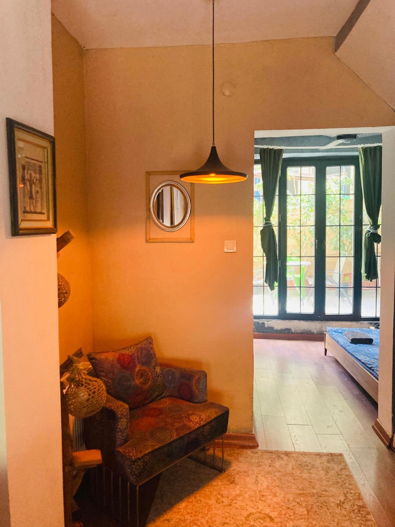 Shiva Apartment *