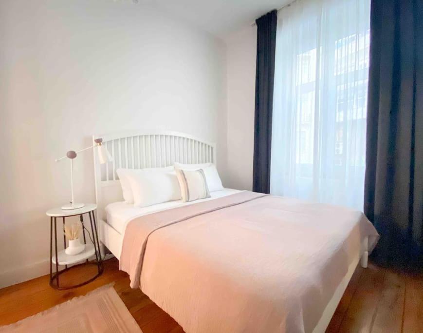 Charming Historical In Galata Apartment