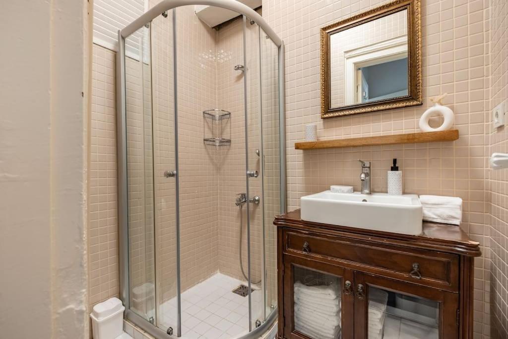Apartment Charming Historical In Galata