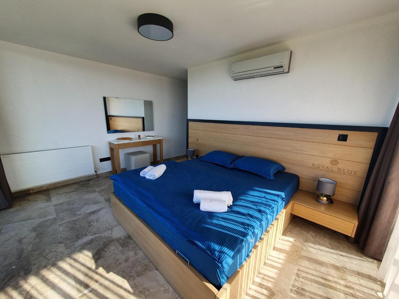 Villa Royal Blue - Luxury