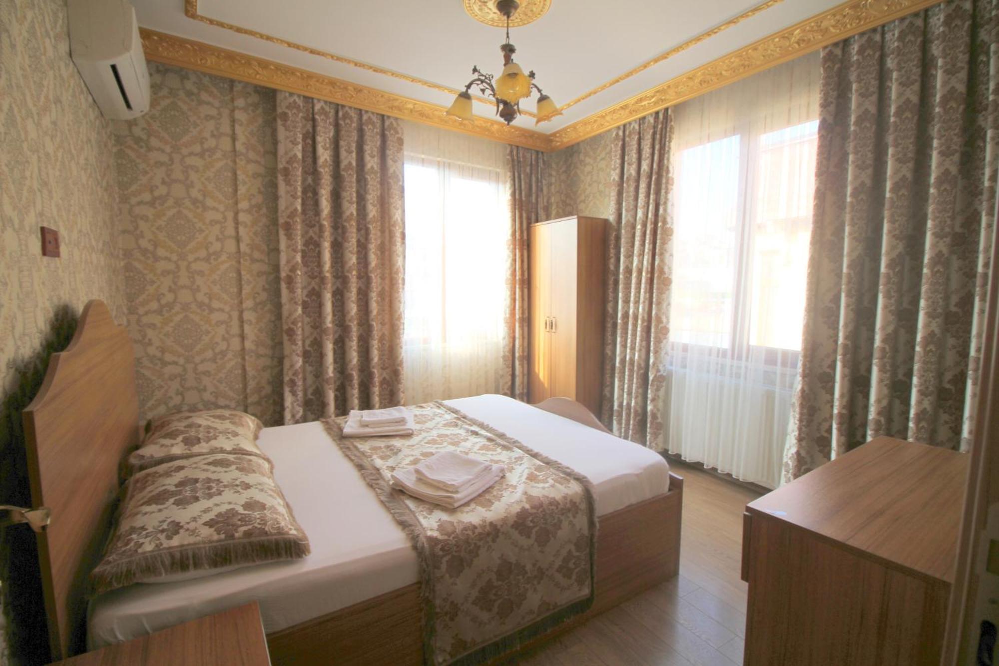 Apartment Ottoman Design