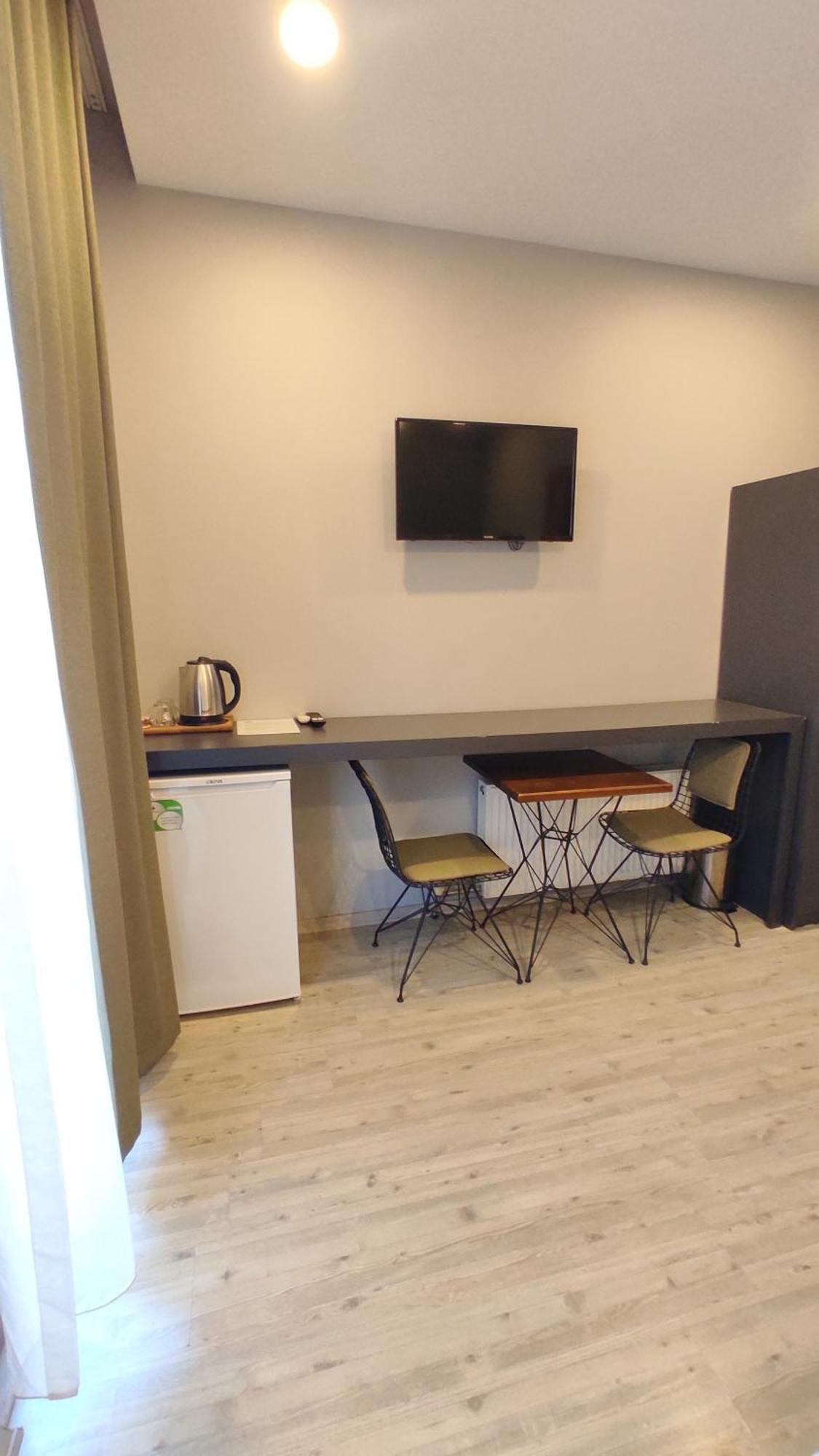 Pera Aparthotel *