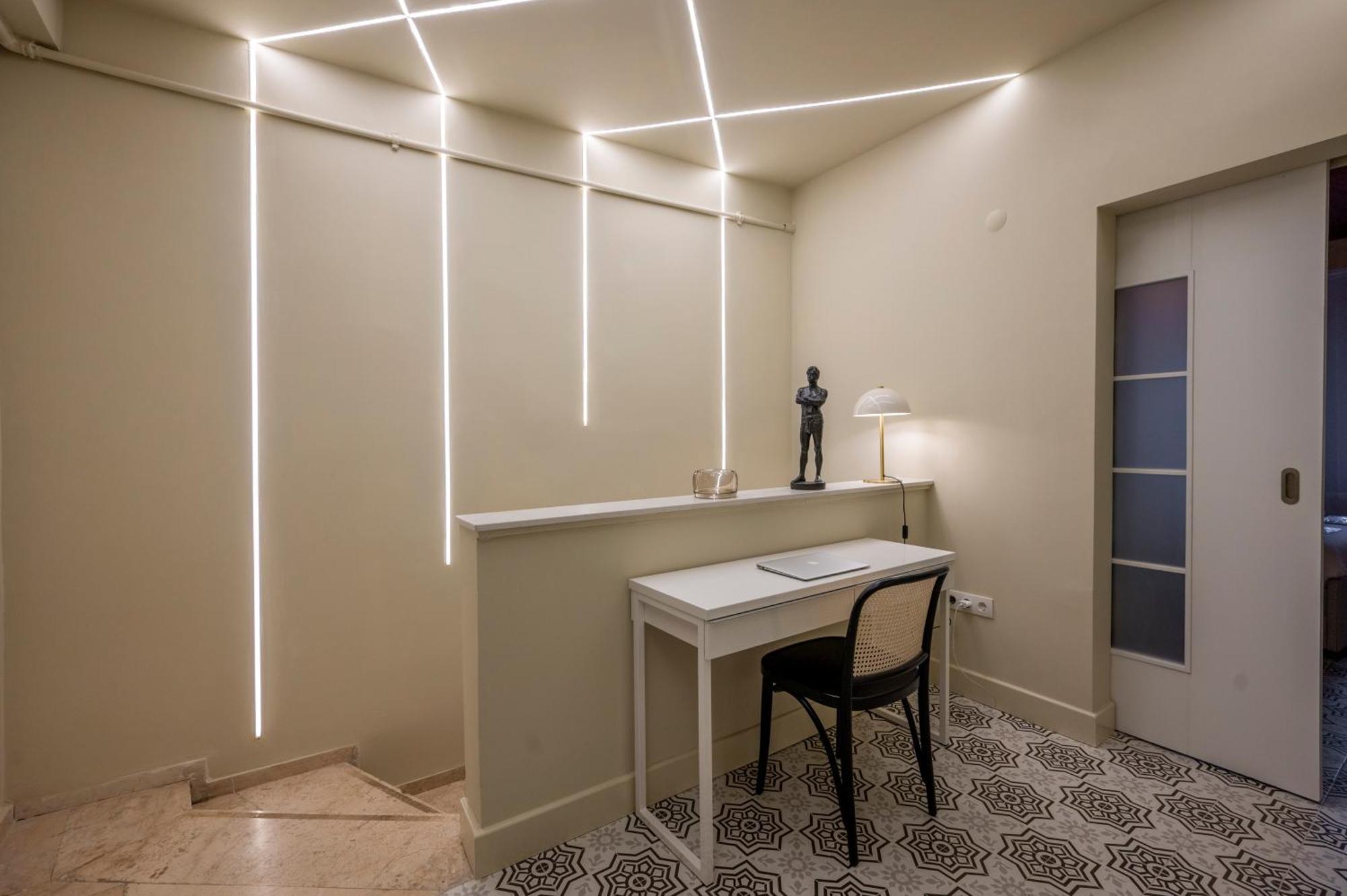 The Stylish Townhouse - Center