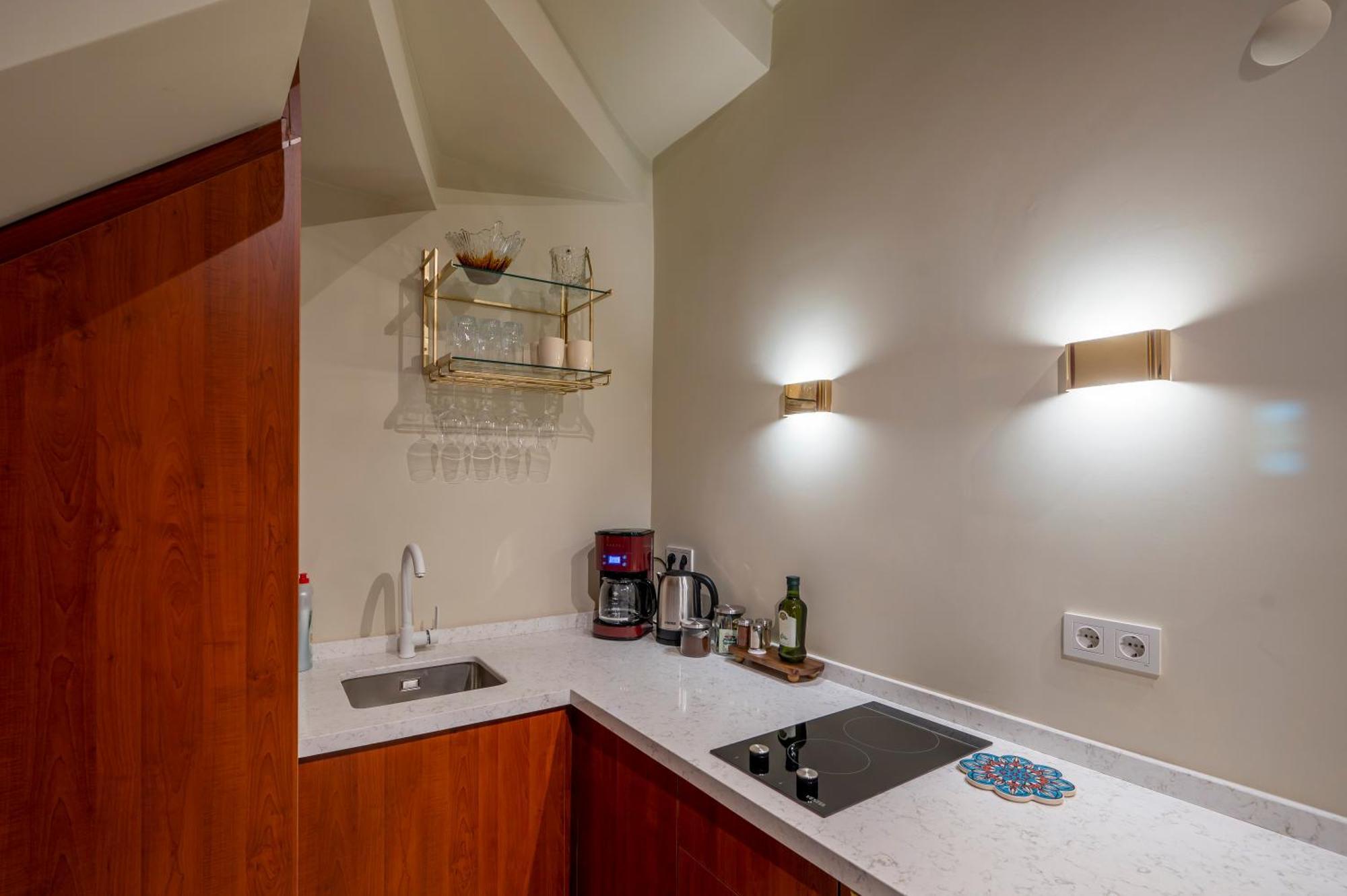 The Stylish Townhouse - Center Apartment *