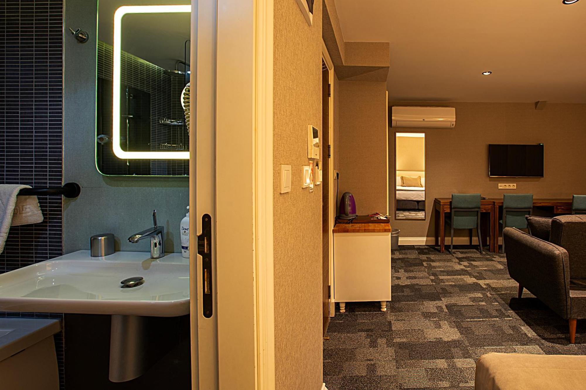Hotel Aston Taksim 4*