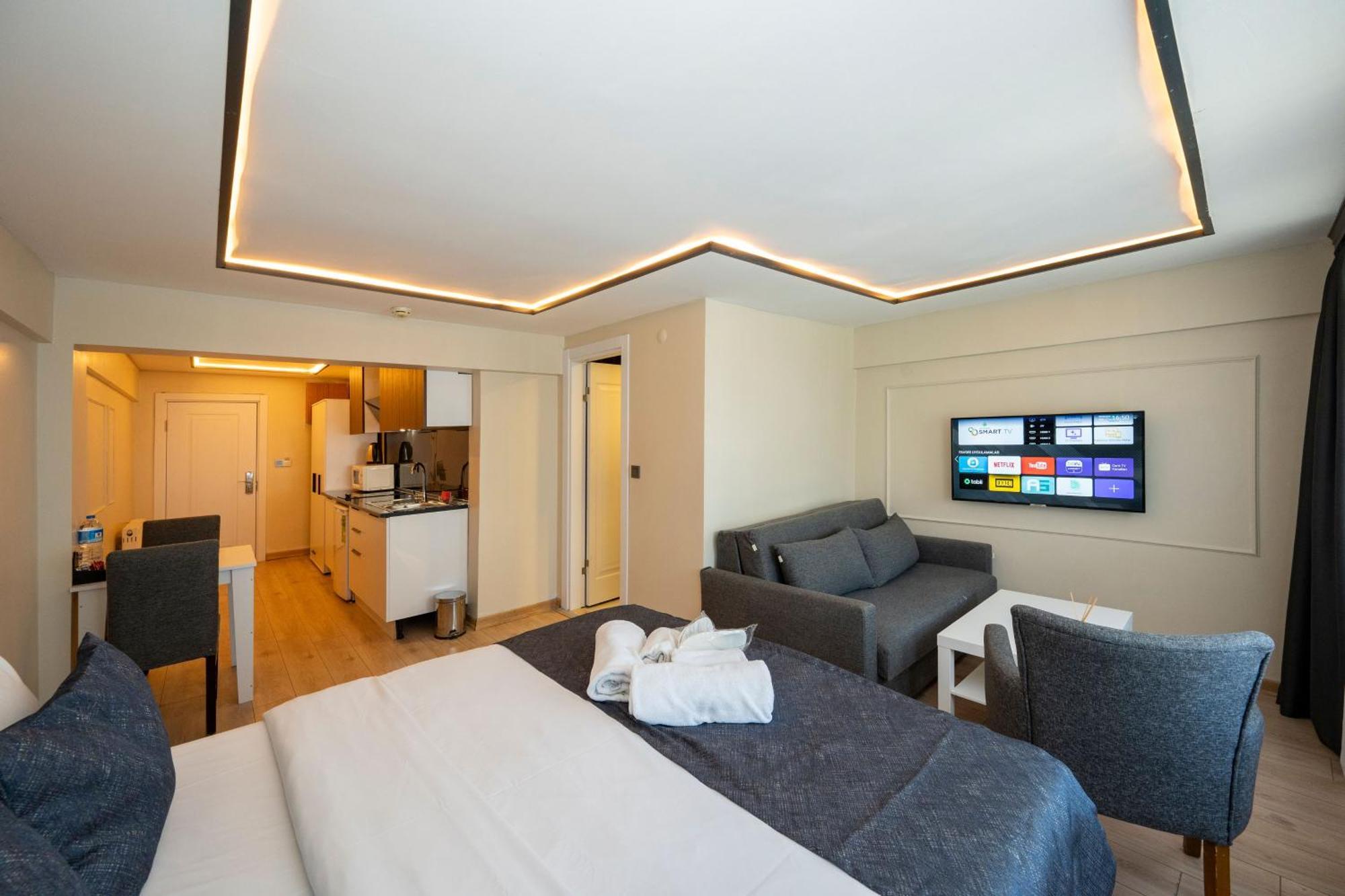 Aiza Aparthotel