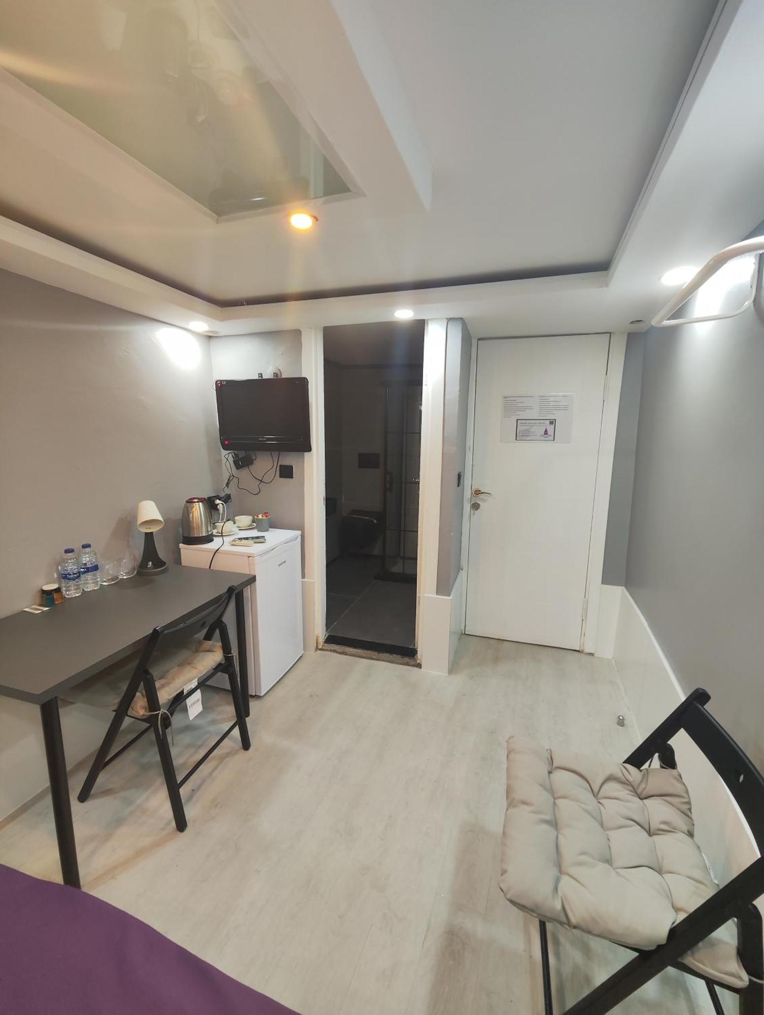 Hotel Hotel Suite By Frame