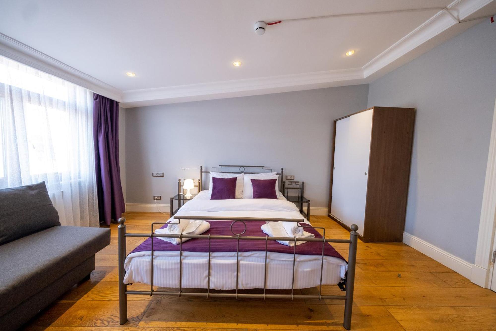 Hotel Suite By Frame 3*