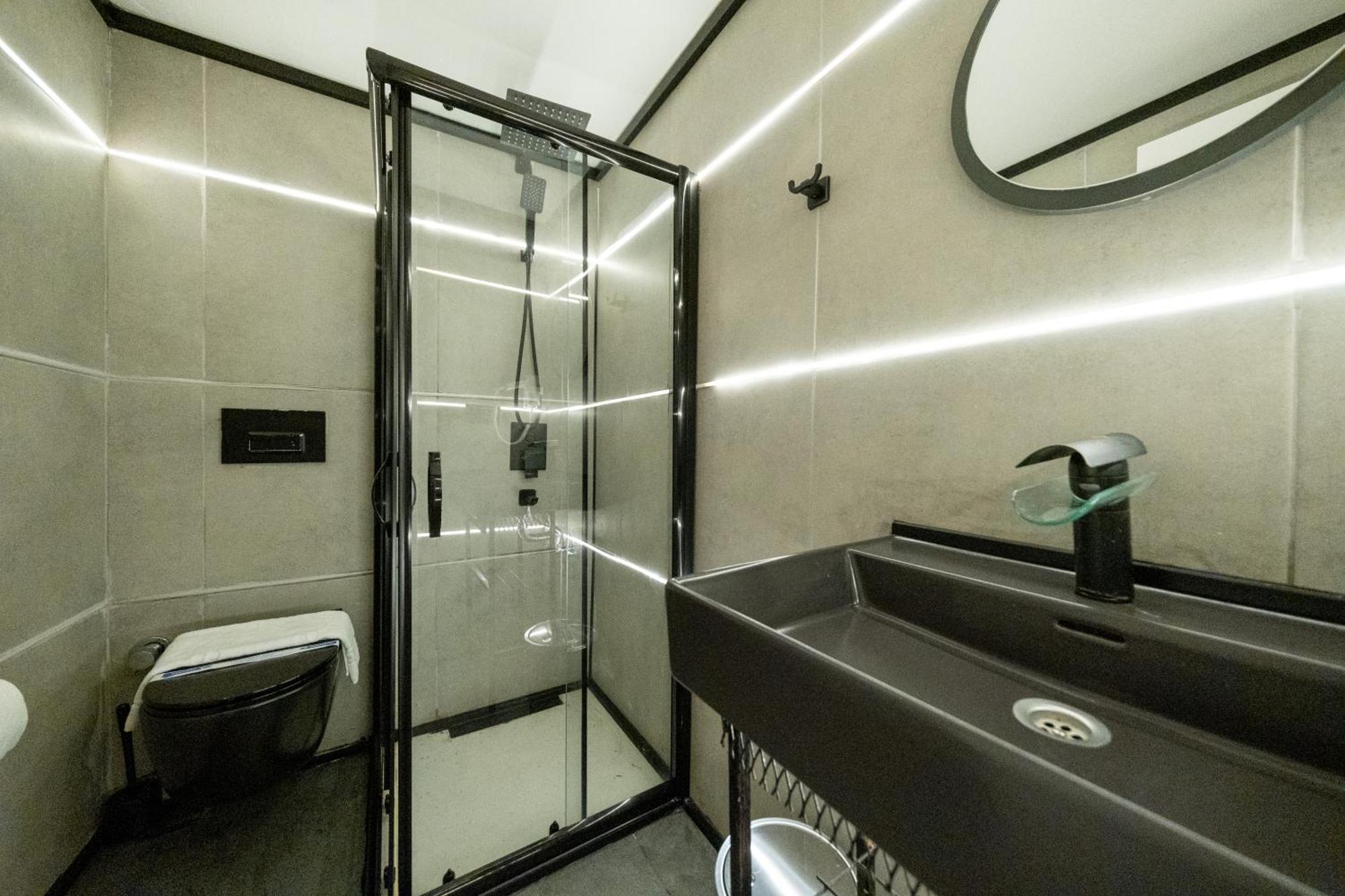 Hotel Hotel Suite By Frame