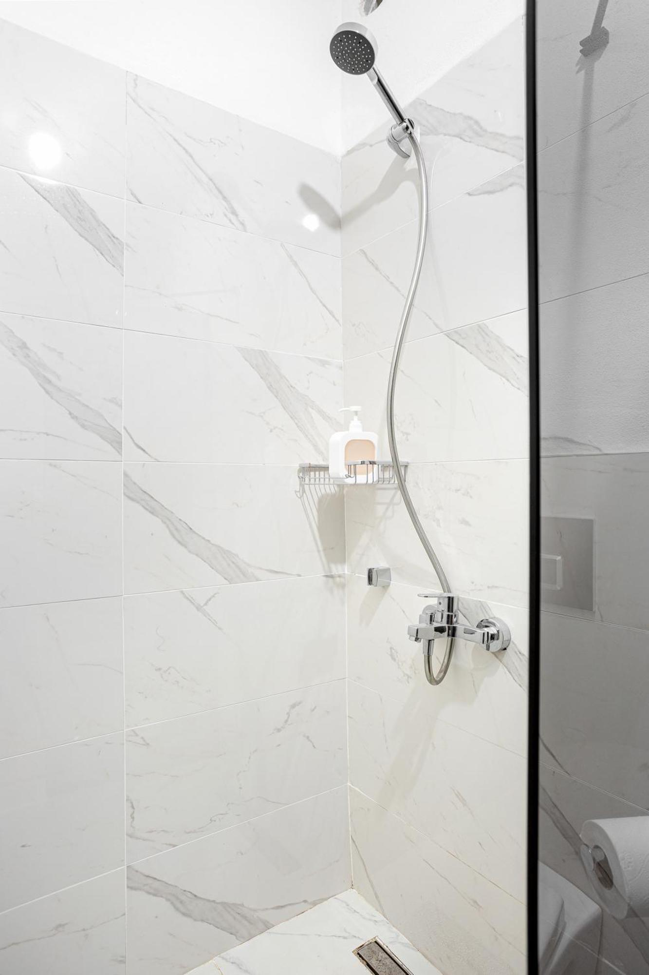 Armel Homes Galata