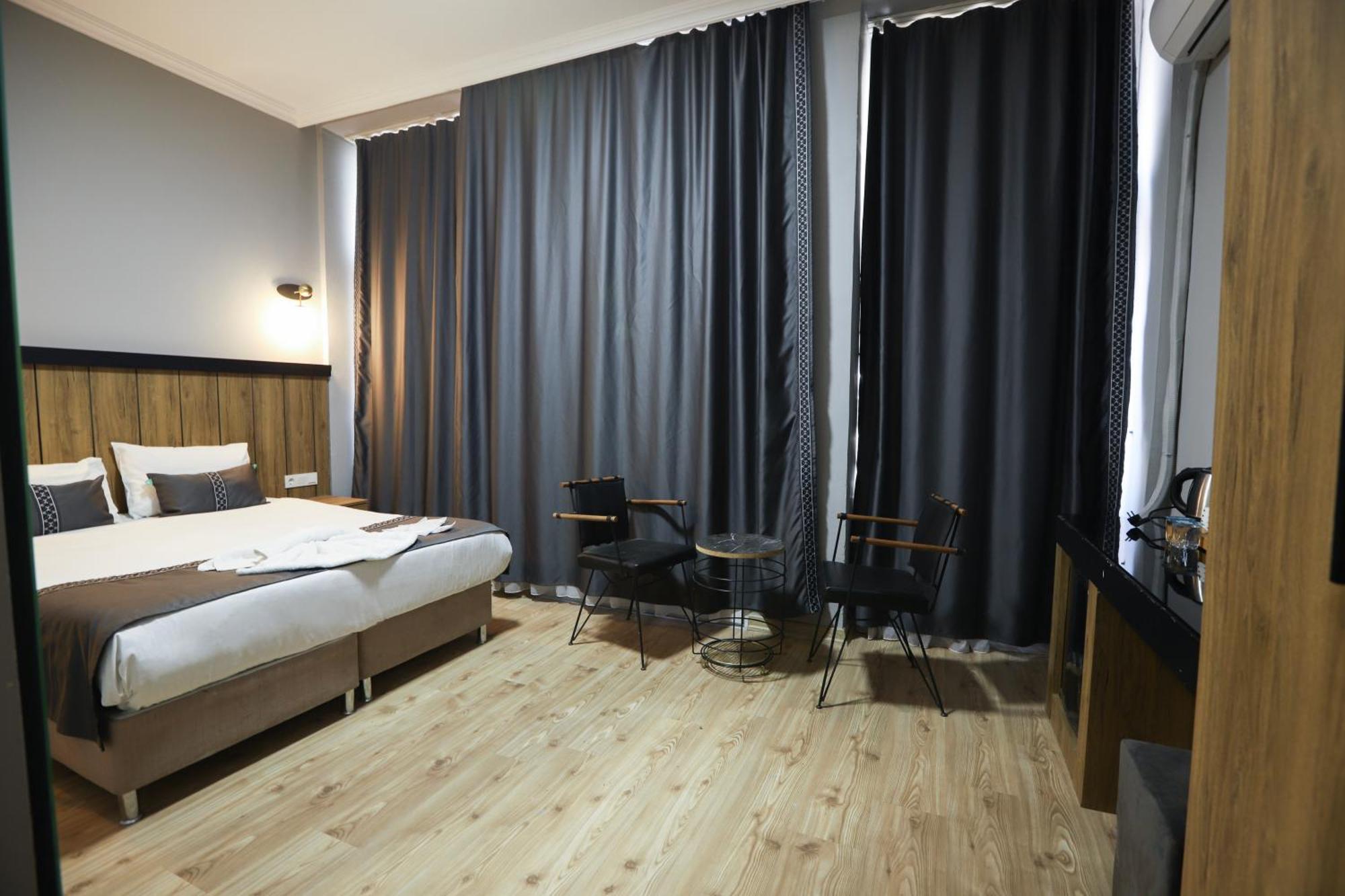 Hotel La Pera 3*