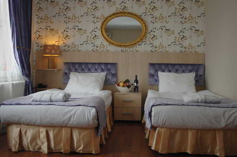 Arach Harbiye Hotel