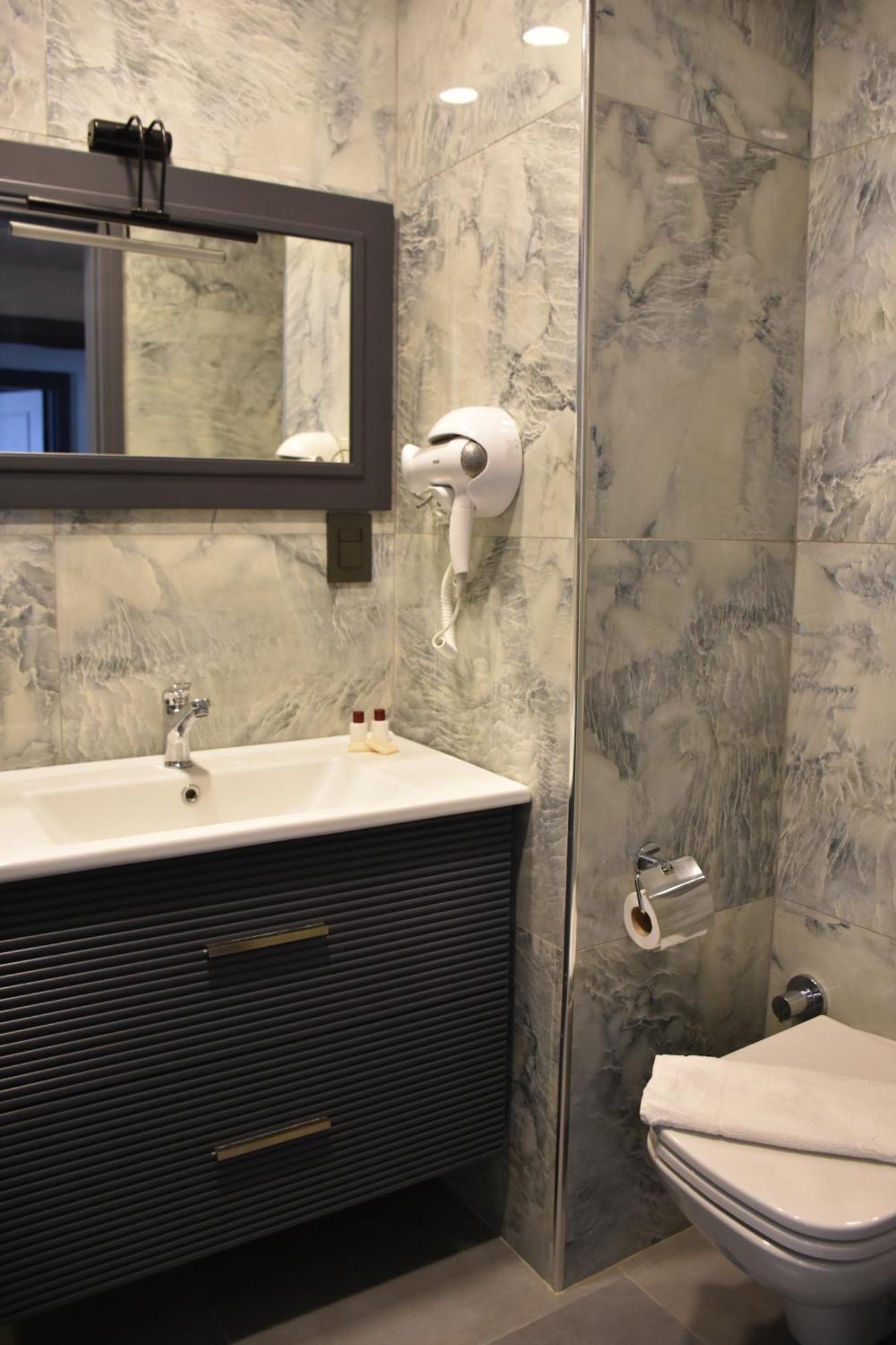 Hotel Shishly Palace 3*