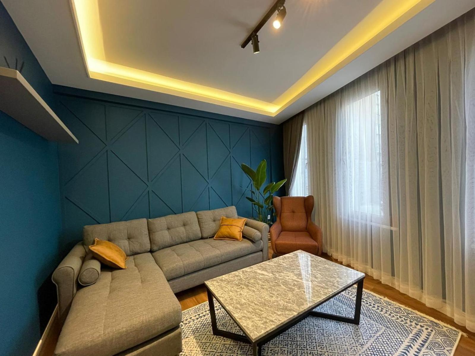Evra Inn *