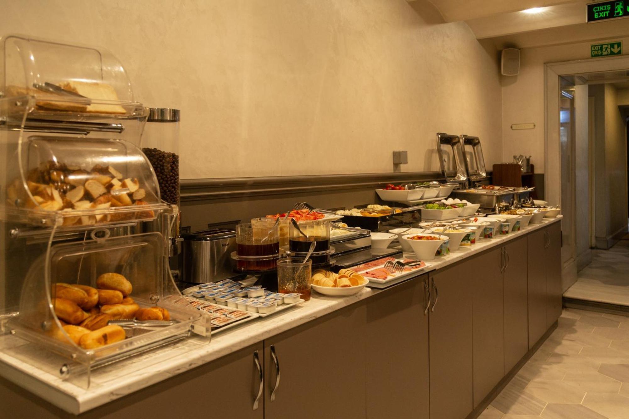 Hotel Meroddi Bagdatliyan 3*