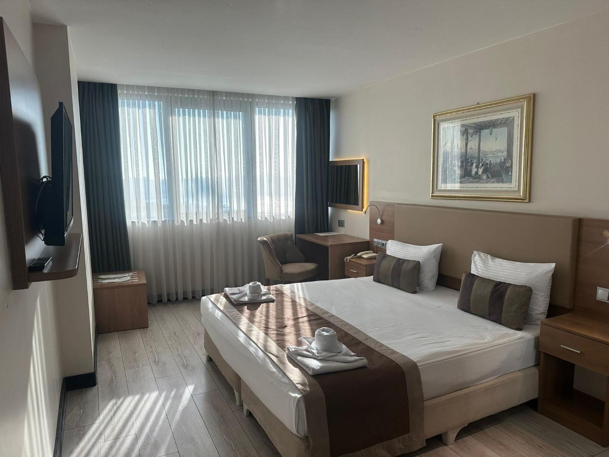 Hotel Euro Plaza - Taksim Pera 4*