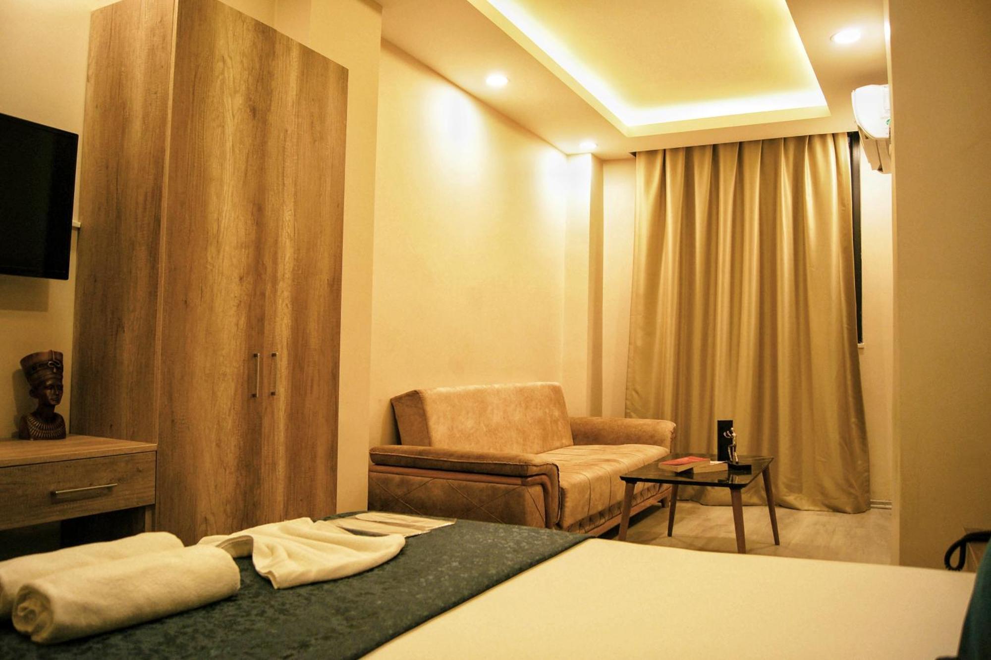 Otel Destinia Pera 4*