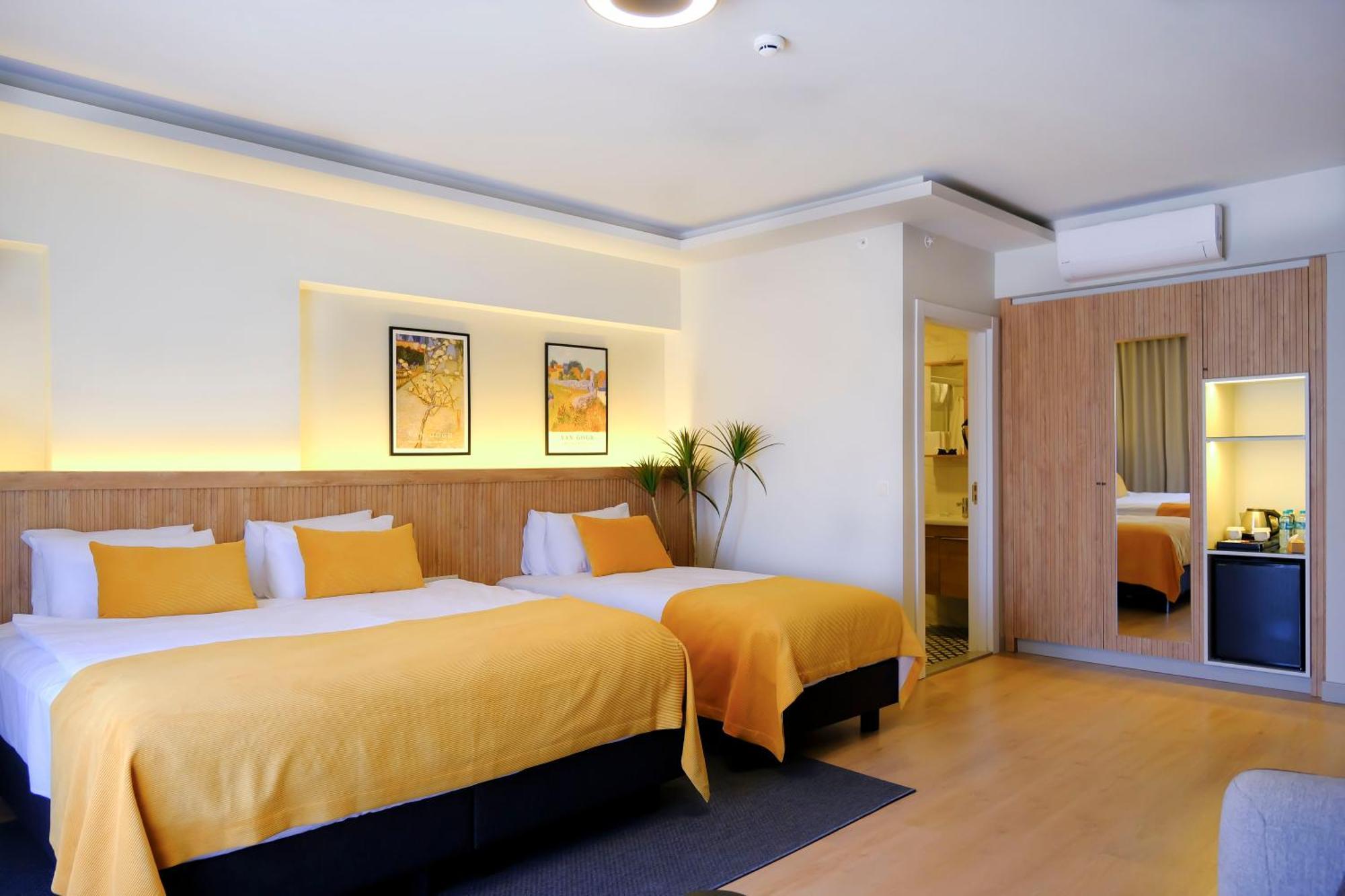 Dugi Otel *