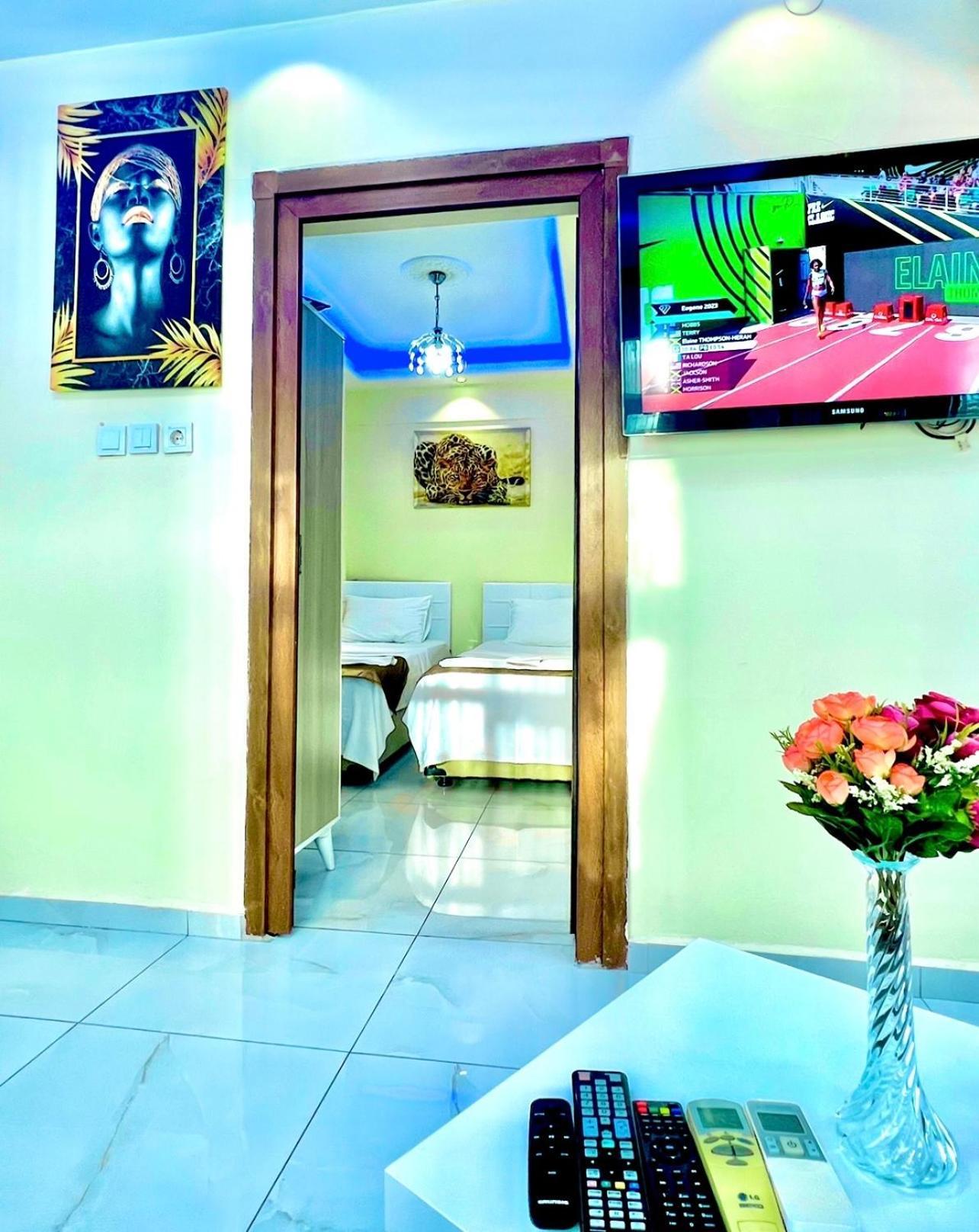 Apartment Istanbulun Kral Dairesi Asansoerlue Ve 2 Klimali