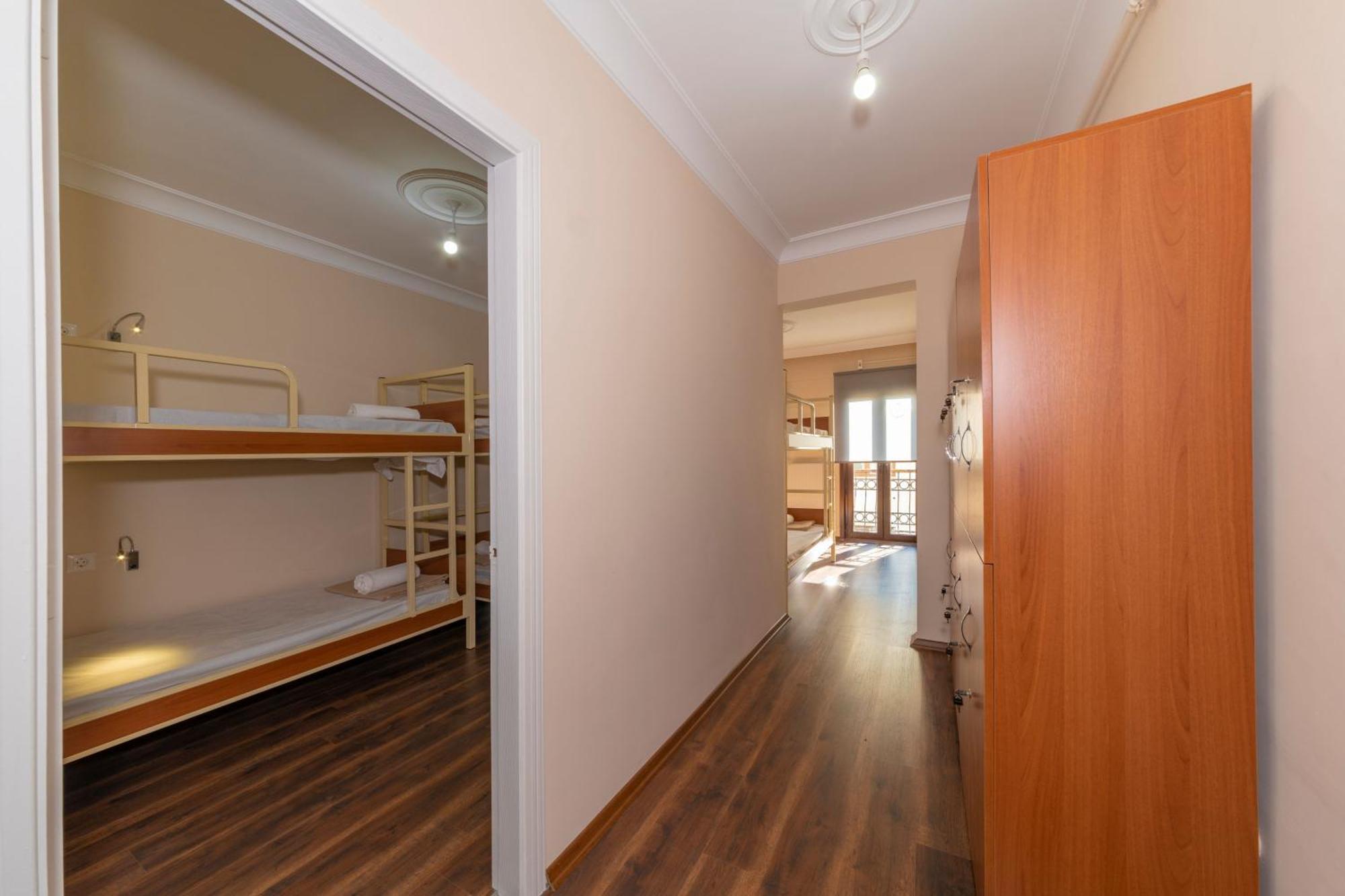 Taximcenterhostel *