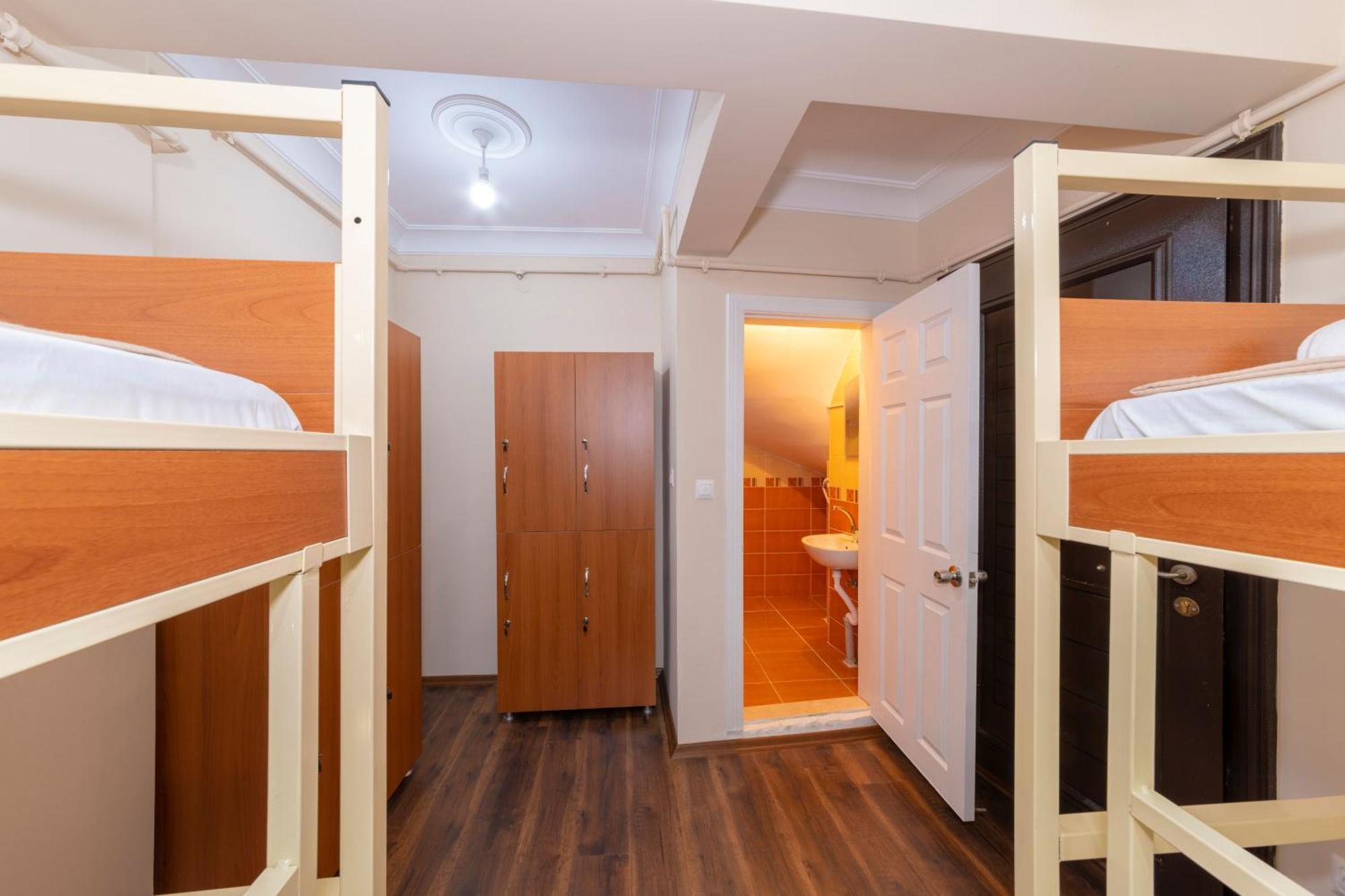 Taximcenterhostel Hostel *