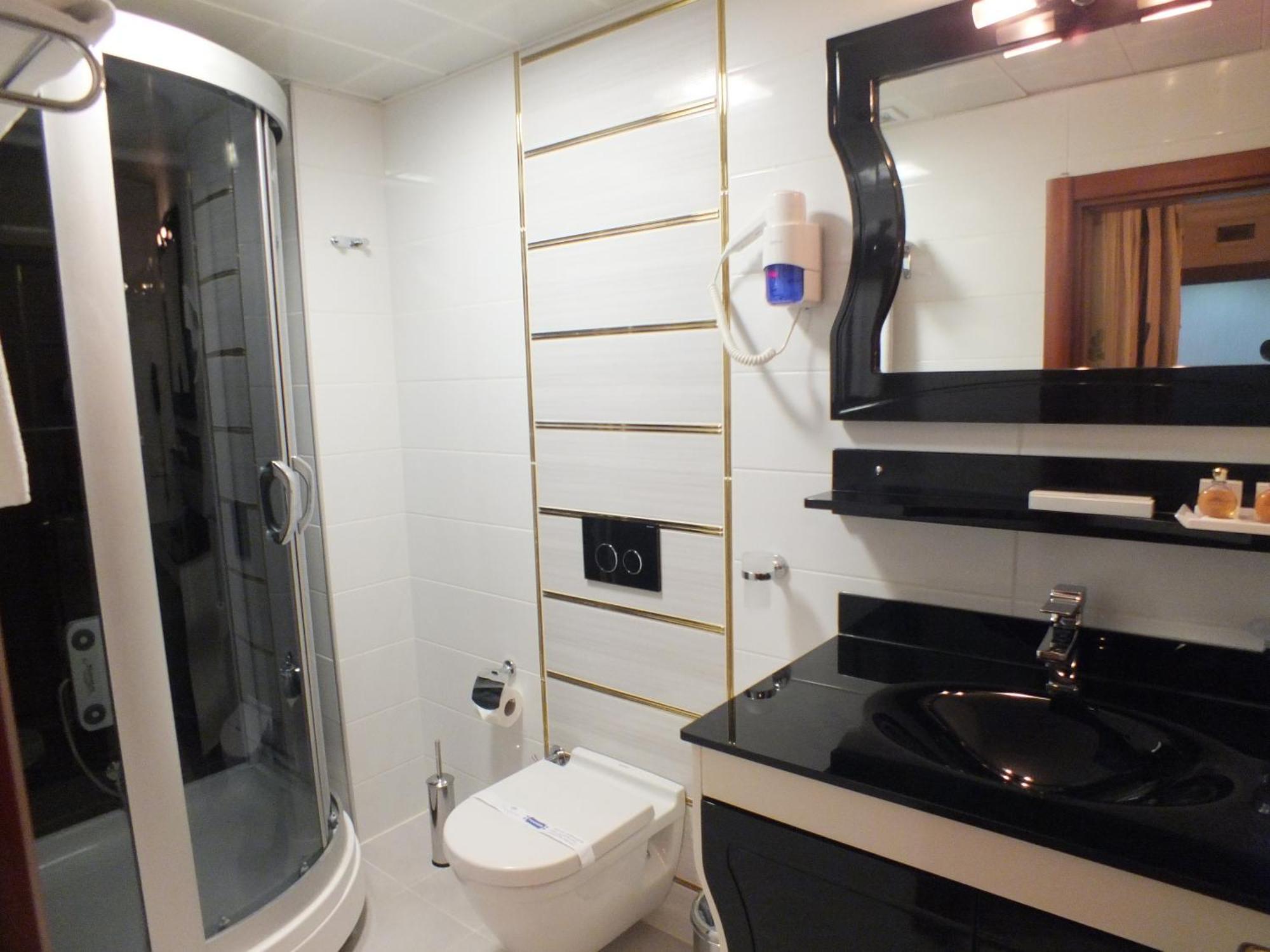 Grand Asiyan Hotel 4*