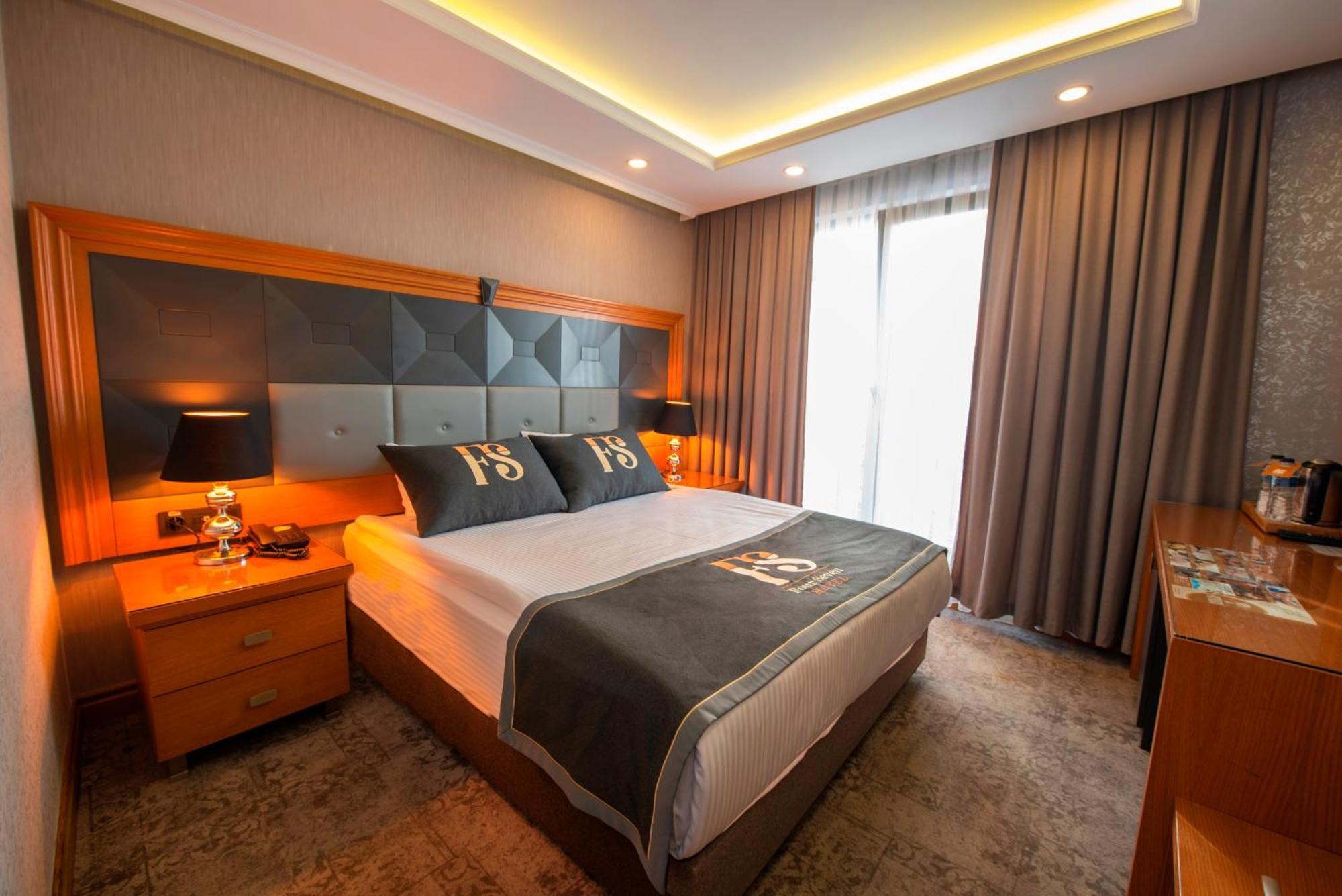Otel Four Seven 4*