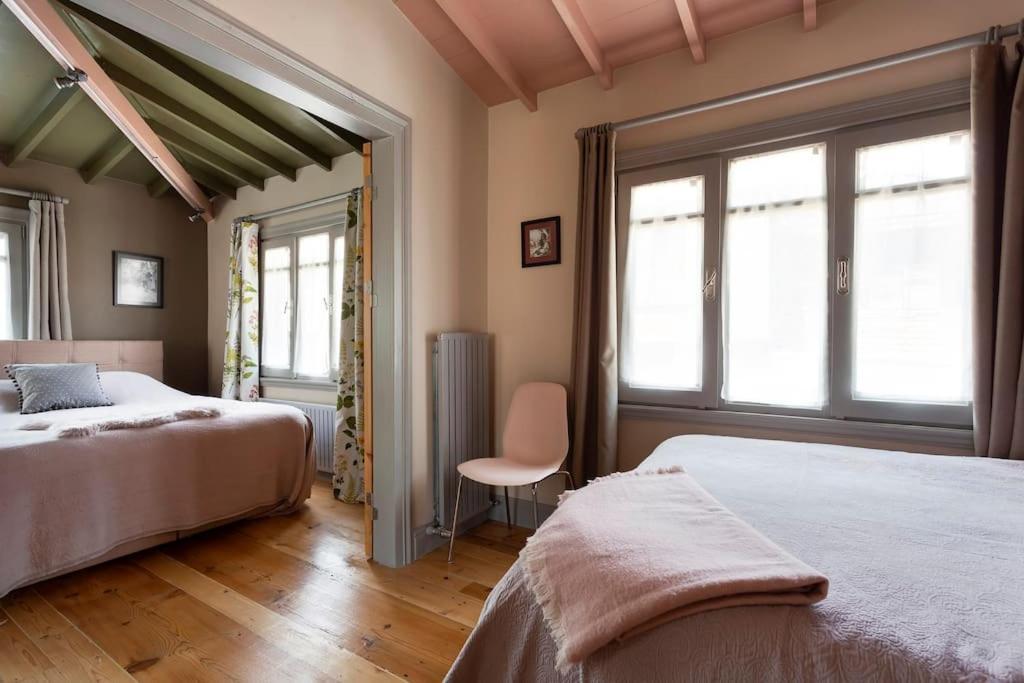 Apartment Tastefully Decorated House In Old - Rose