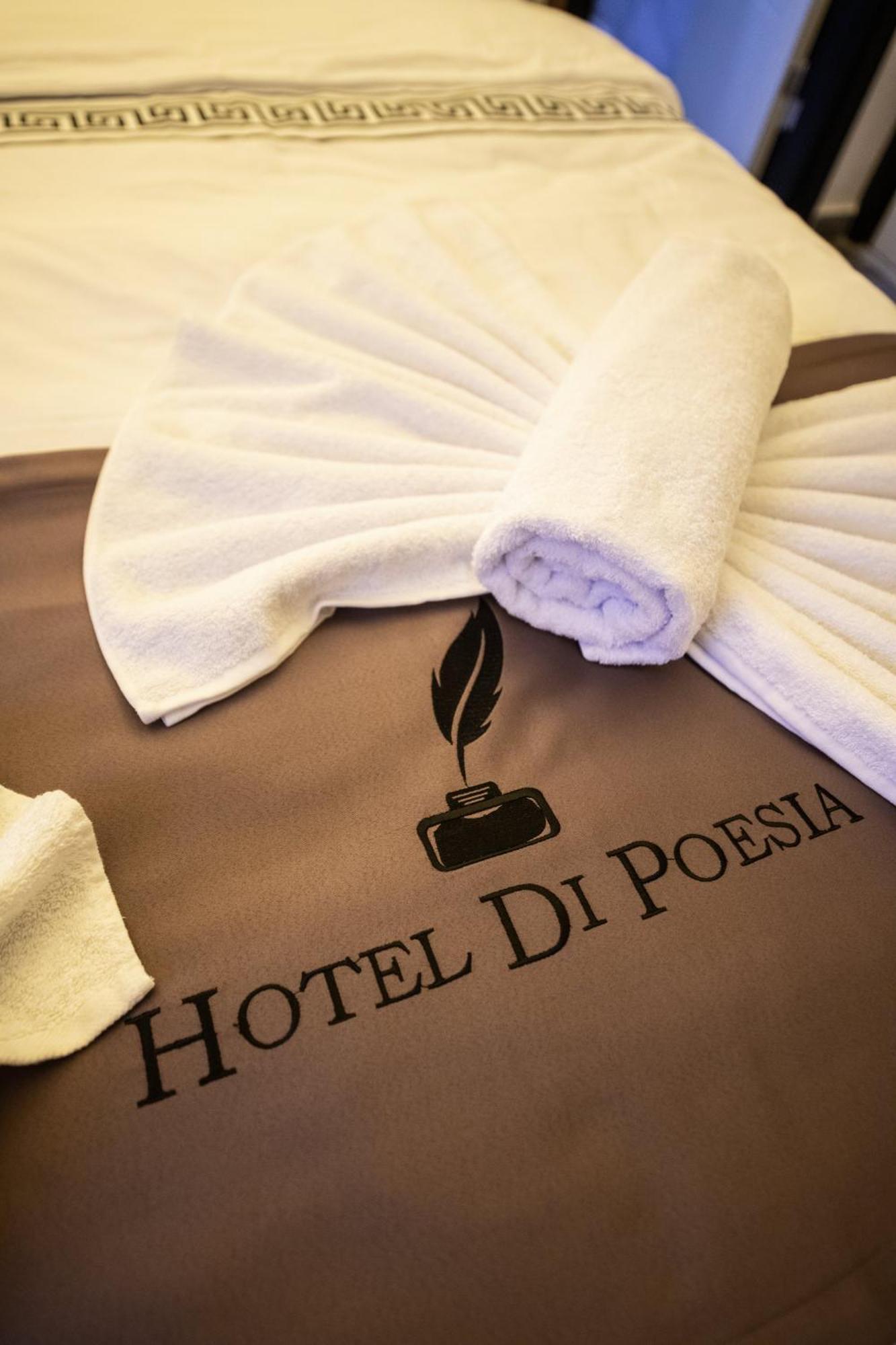 Di Poesia Deluxe 2*