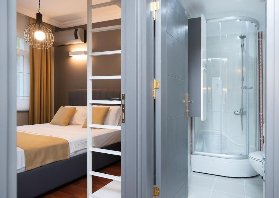 The Of The Bosphorus & Comfortable Apartment
