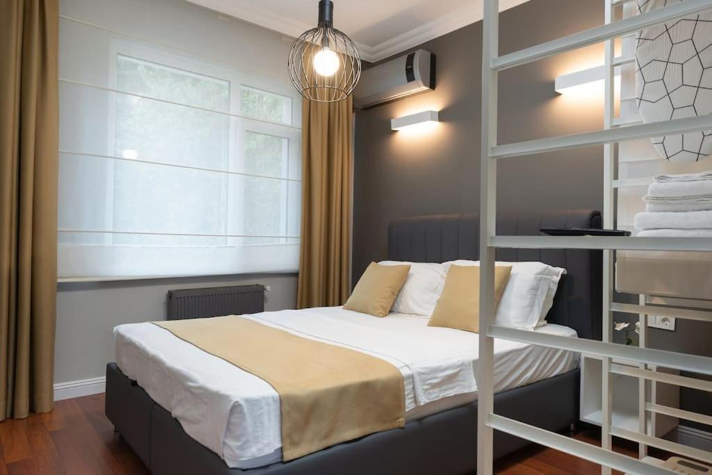 The Of The Bosphorus & Comfortable Apartment