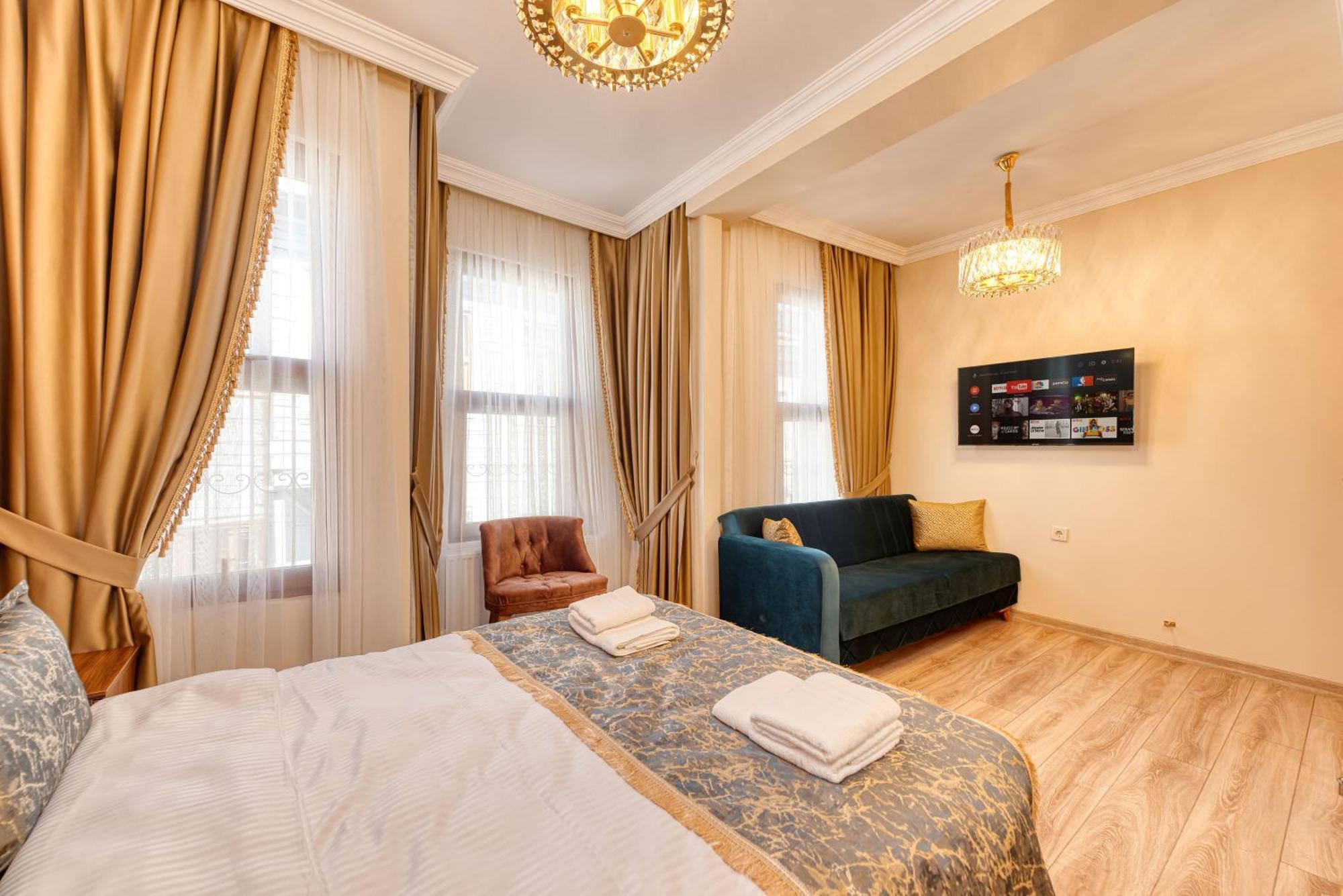 Brown 2 Mansion Oldcity Otel