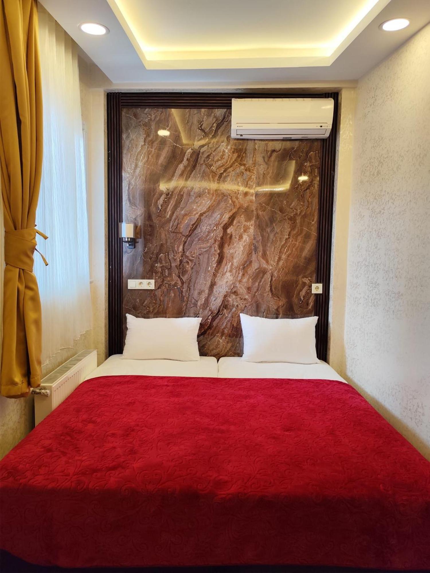 Hotel Oez Duenya *