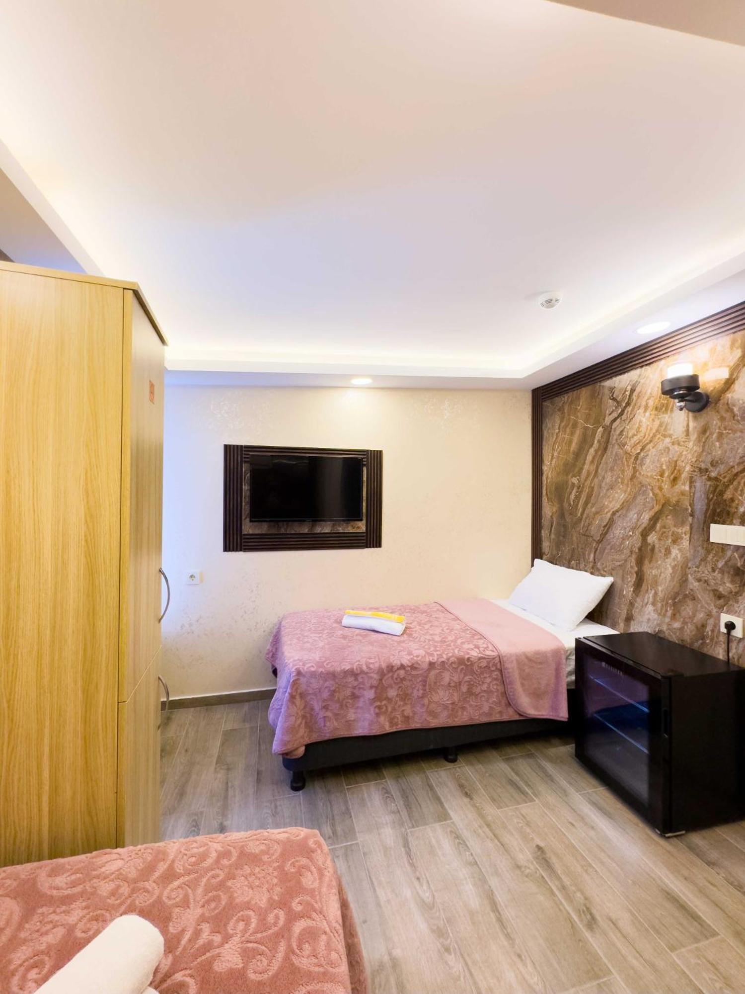 Hotel Oez Duenya *