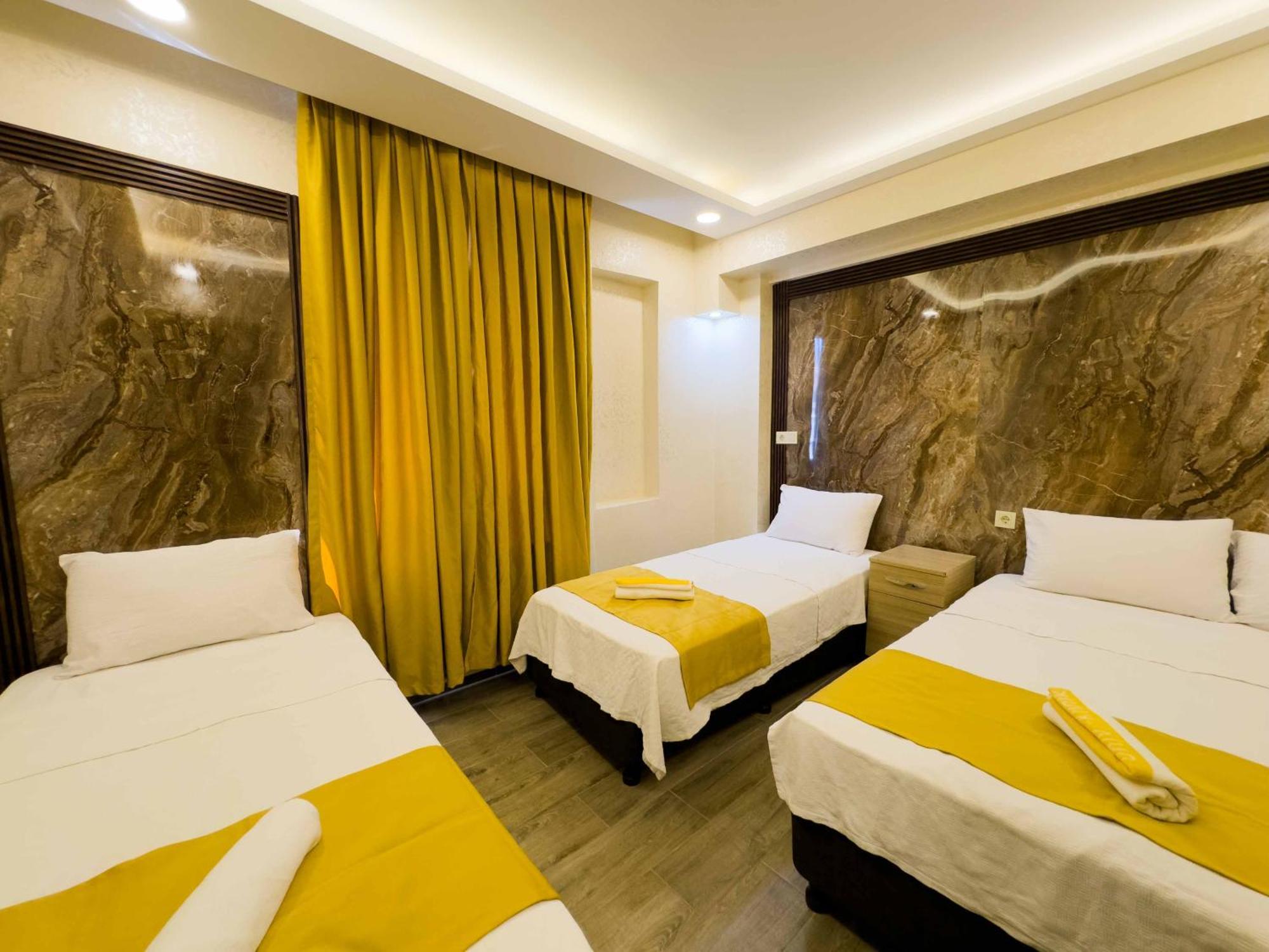 Hotel Oez Duenya *