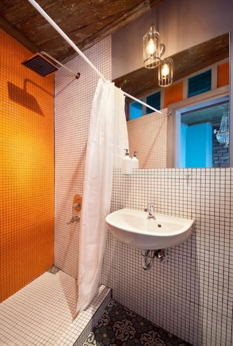 Enjoy Golden Horn Views From Tangerine House * Istanbul