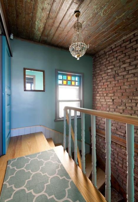 Enjoy Golden Horn Views From Tangerine House *