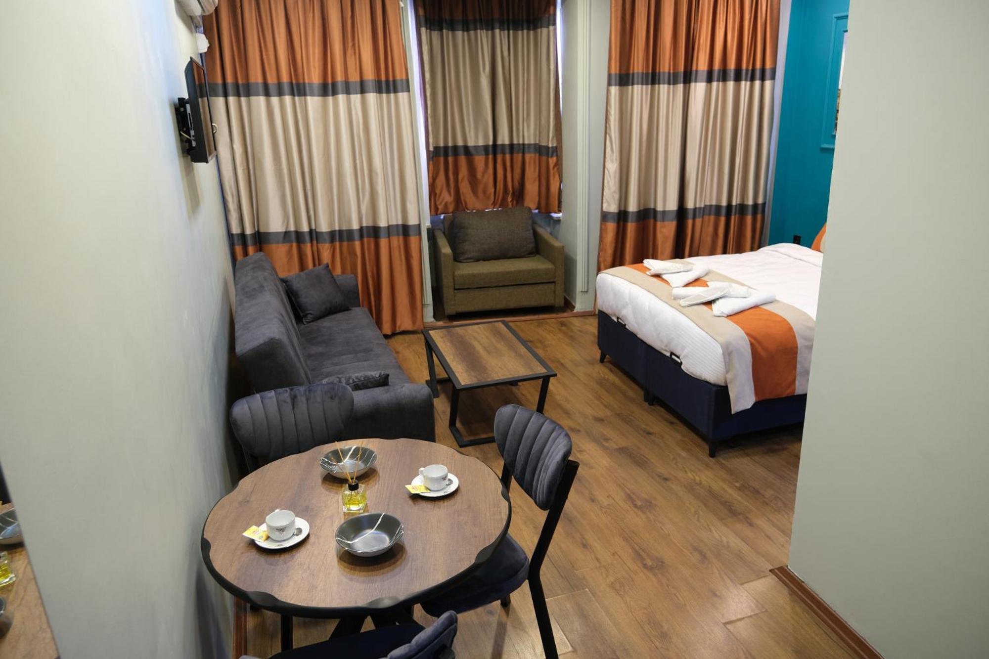 My House Hotel *