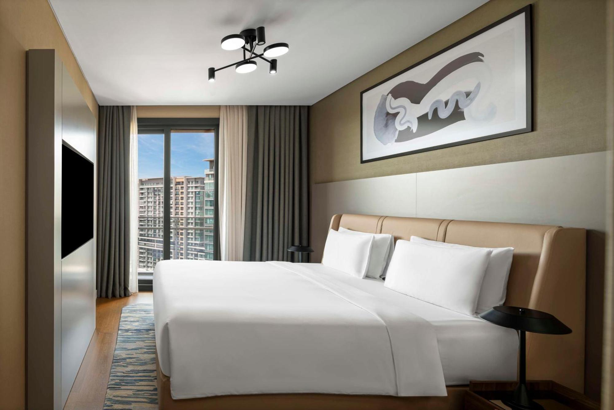 Radisson Residences Vadistanbul 4*