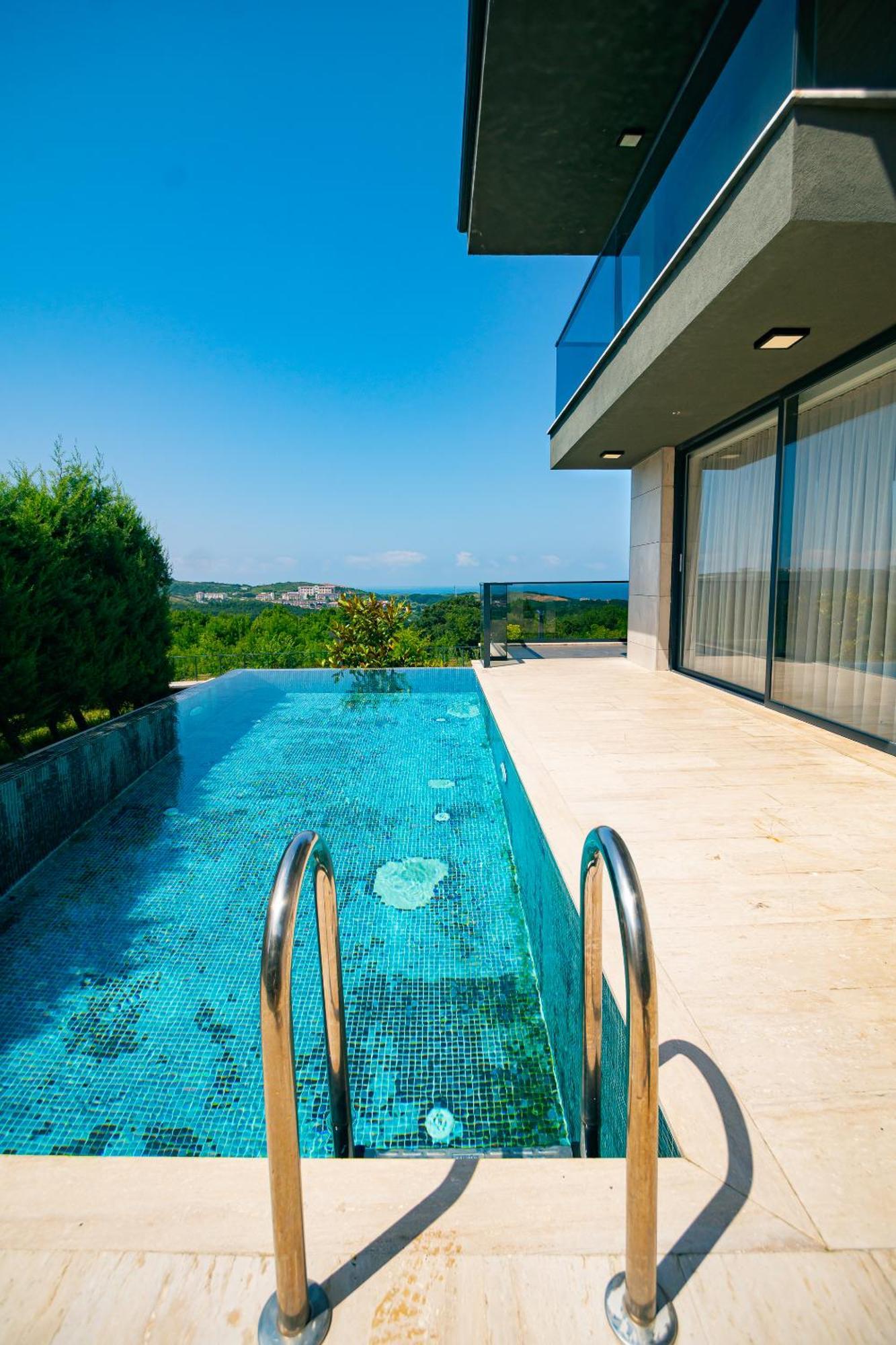 Royal Blue - Luxury