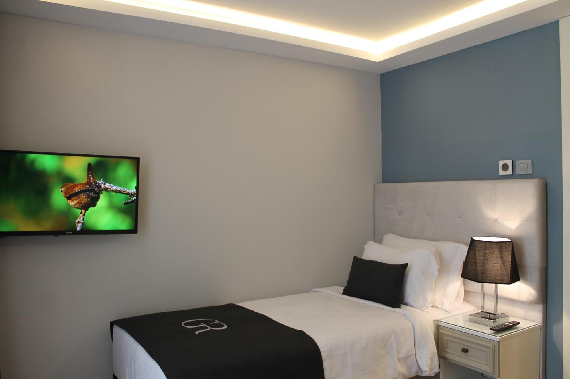 Garlon Hotel