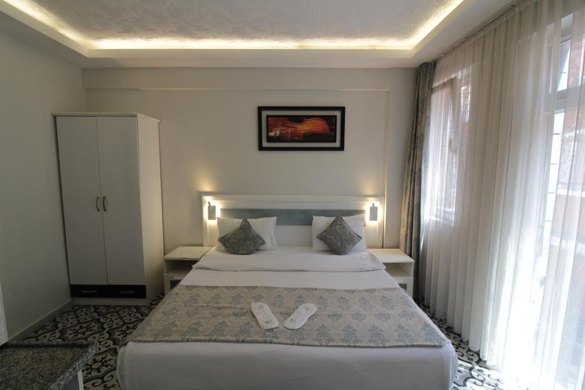 Lemon Aparthotel