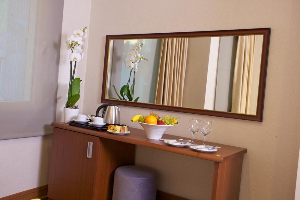The Coach Hotel *