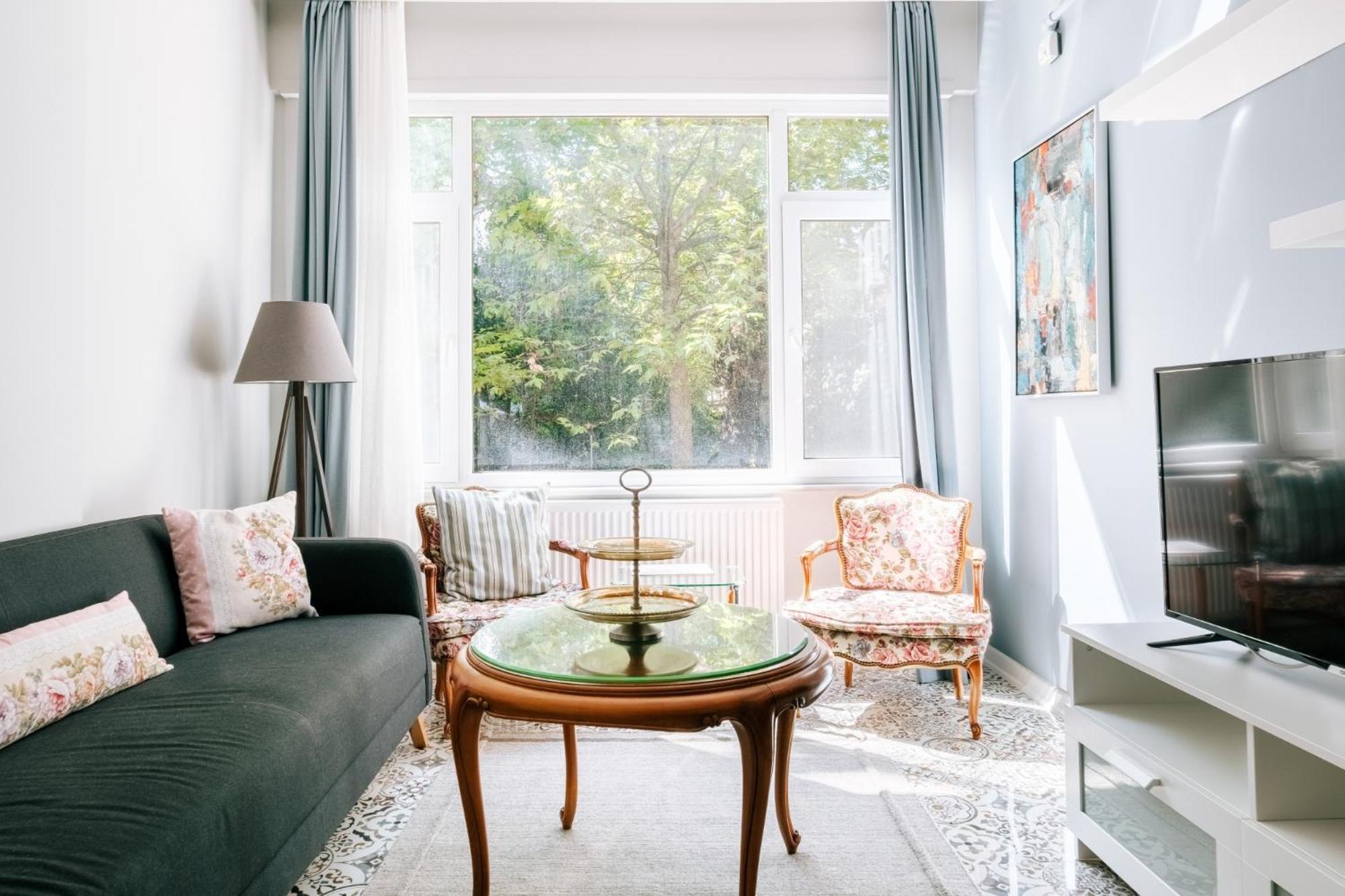 Peaceful Flat W Garden View Balcony In Kadikoy İstanbul