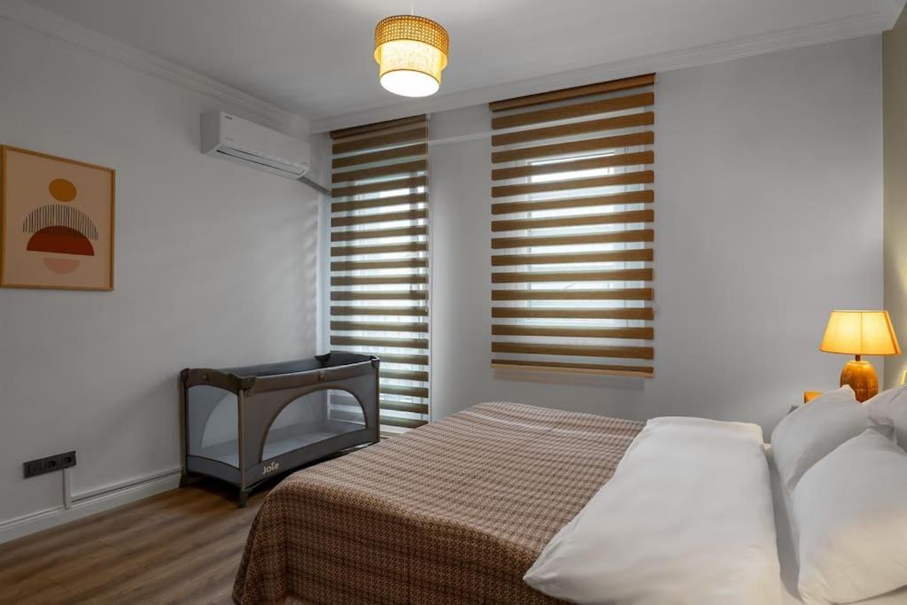 Luxury Scandinavian Design 2br Duplex Near Tomtom Apartment *