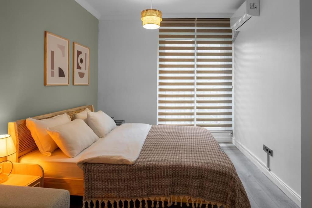 Luxury Scandinavian Design 2br Duplex Near Tomtom