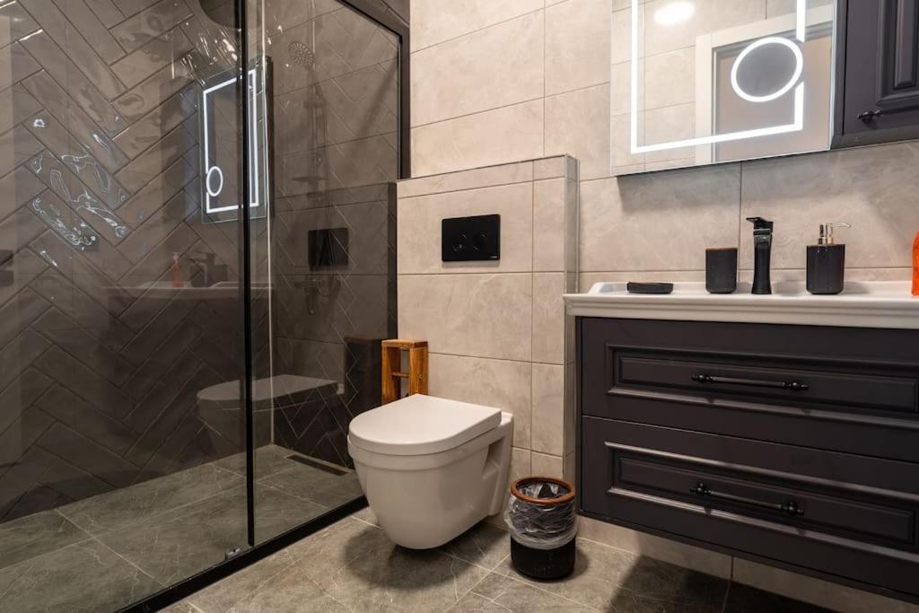 Luxury Scandinavian Design 2br Duplex Near Tomtom