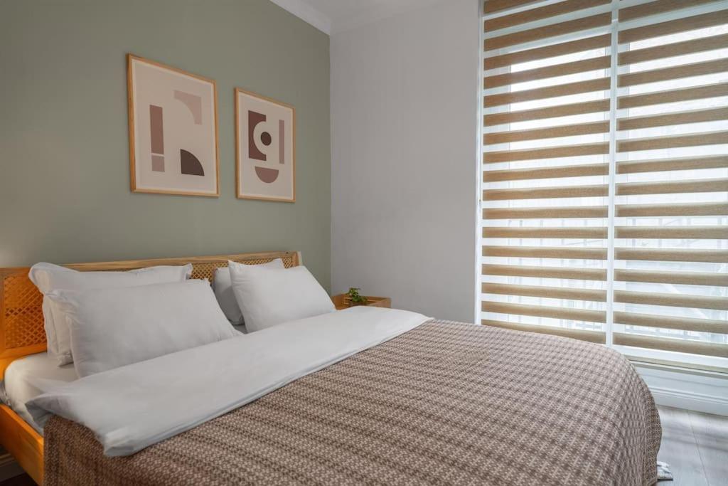 Luxury Scandinavian Design 2br Duplex Near Tomtom Istanbul
